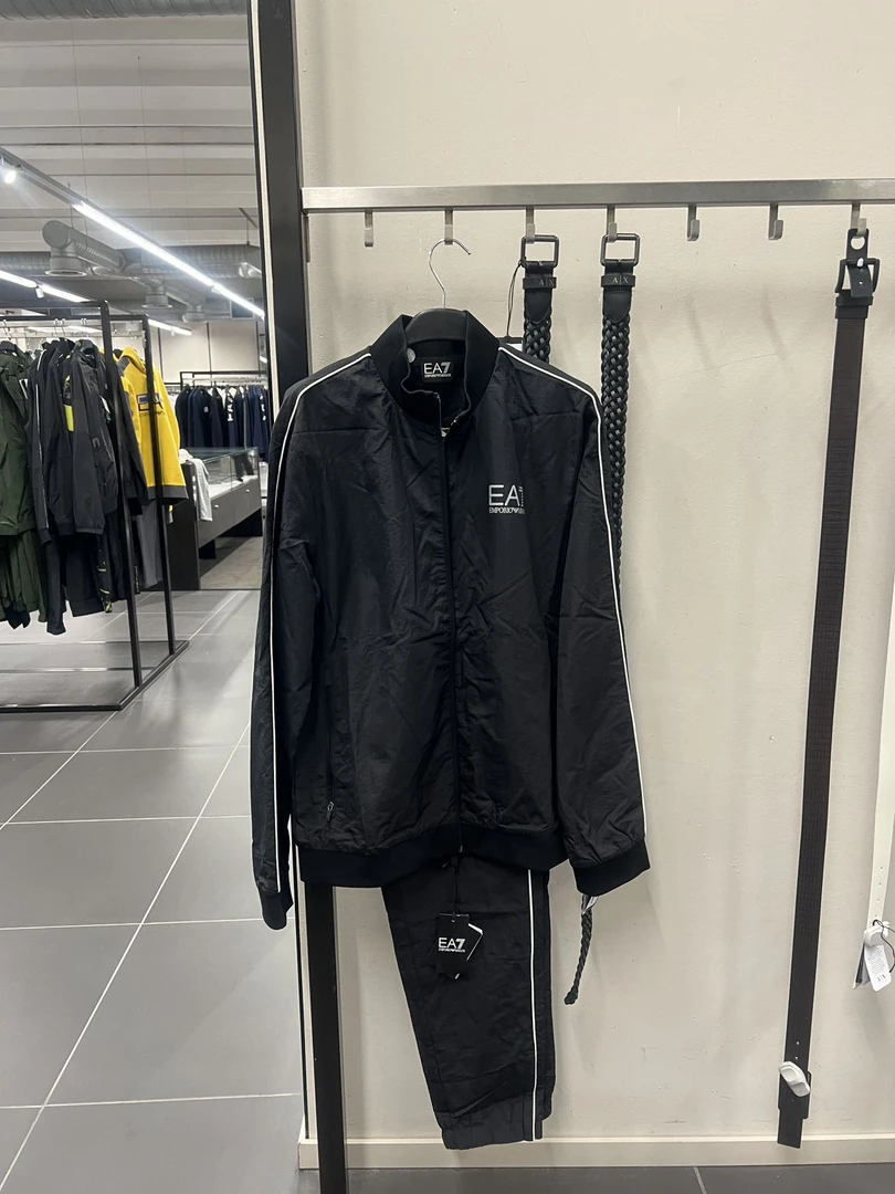 EA7 阿玛尼 男款经典老鹰Logo运动套装