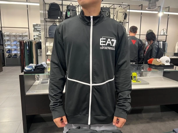 Emporio Armani 7 男款薄绒休闲套装