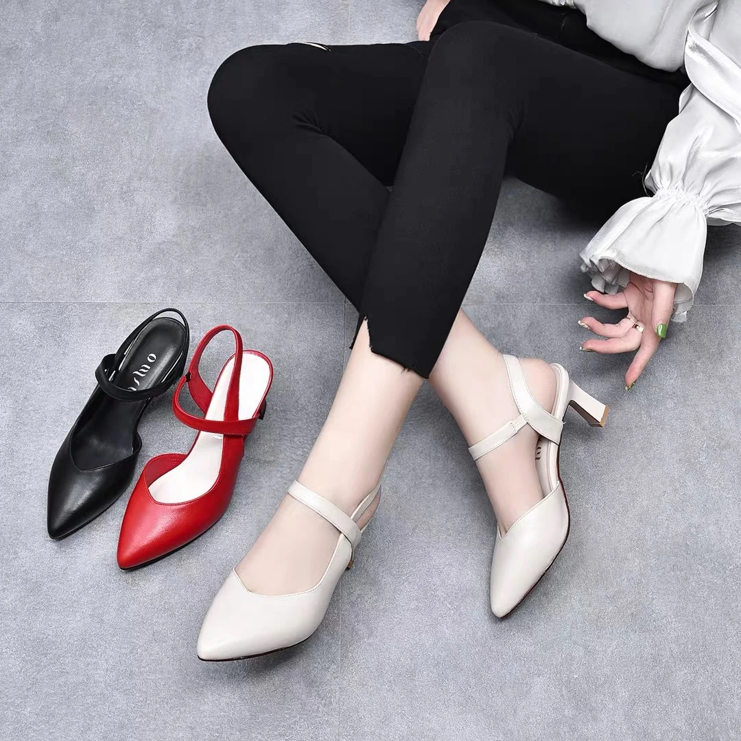 2023女士舒适时尚尖头气质百搭中跟春夏防滑中空胶粘后空凉鞋