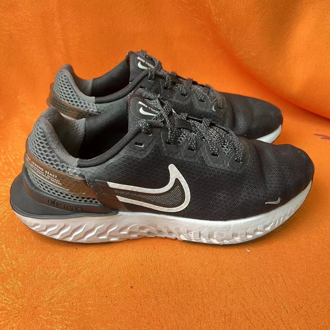 38.5码 Nike Legend React 3 跑鞋 黑白 95新 无盒