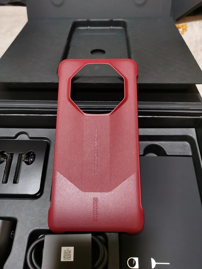 华为mate60rs非凡大师星钻原装手机壳瑞红色