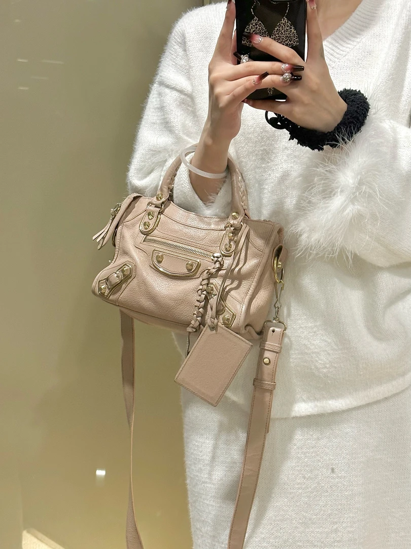 95新 Balenciaga/巴黎世家 巴黎世家裸粉色minicity机车斜挎包(K)