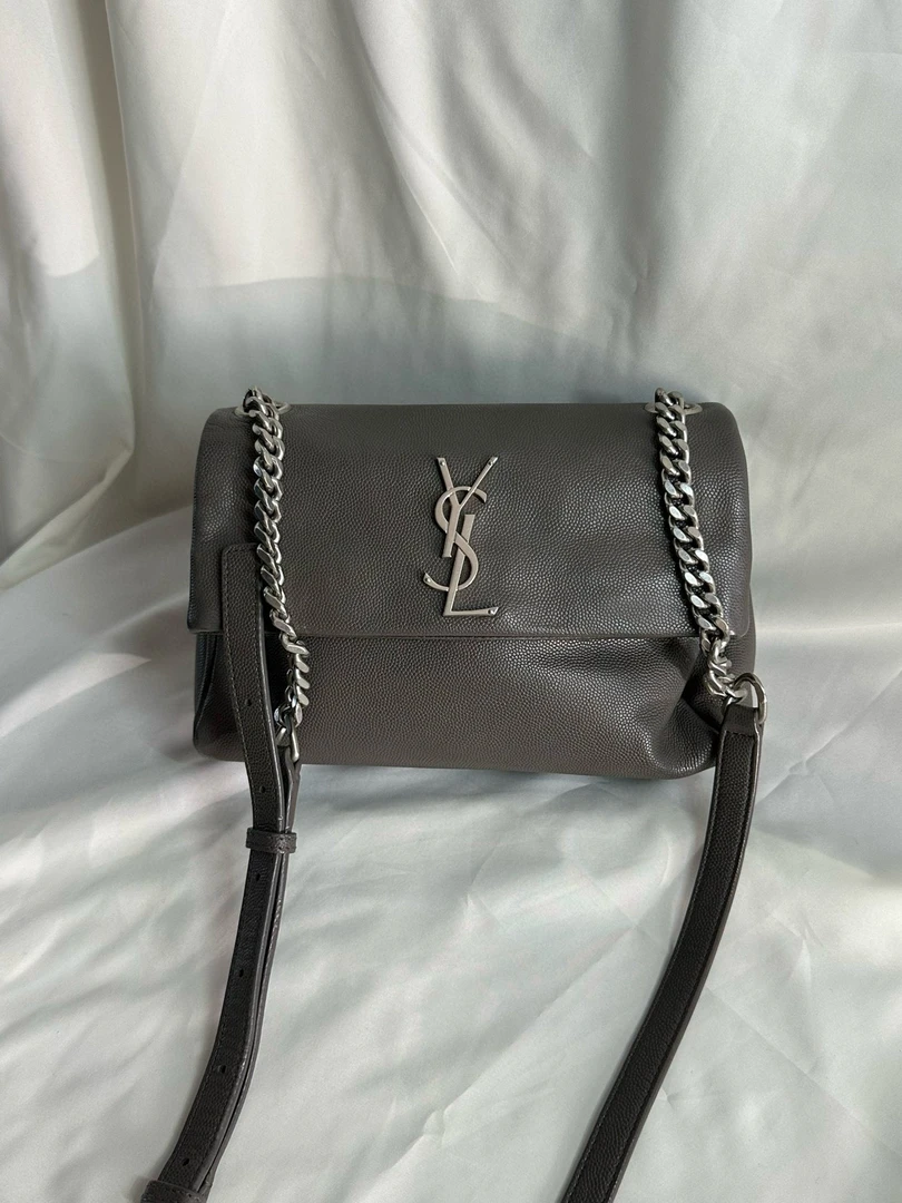 95新 YSL/圣罗兰 ysl 灰色好莱坞鱼子酱斜挎包（K）
