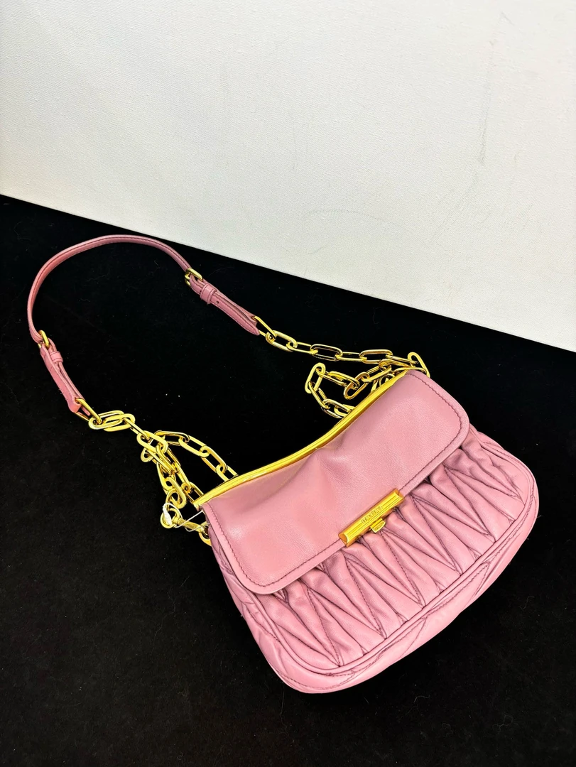 95新 MIU MIU/缪缪 miumiu 粉金斜挎包