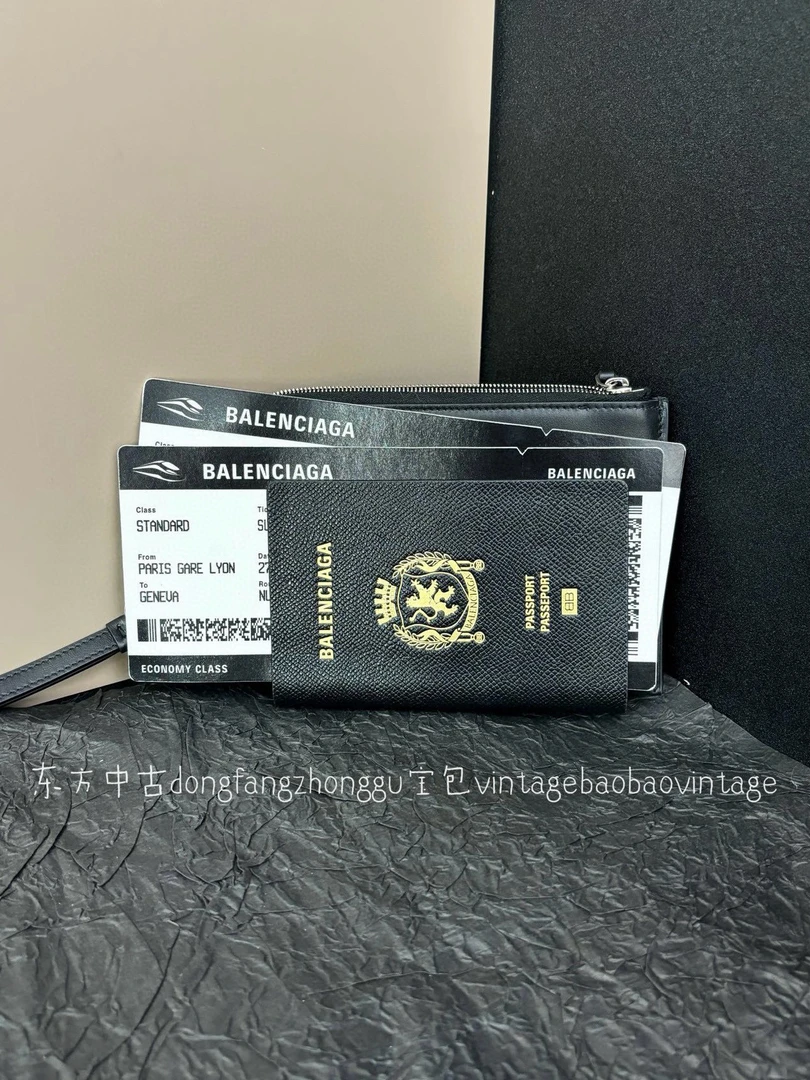 95新 Balenciaga/巴黎世家 (K)巴黎世家 新款护照包零钱包