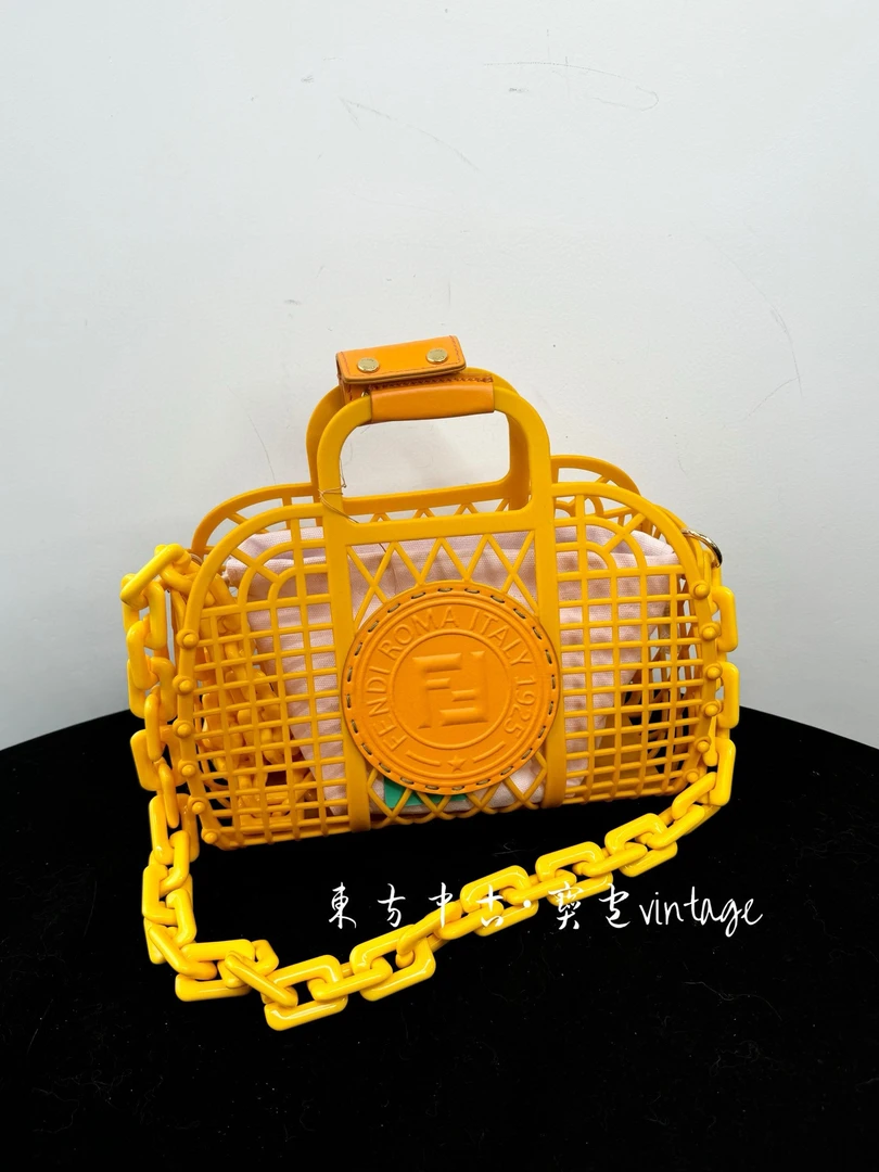 95新 FENDI/芬迪 （K）fendi 黄色漏空单肩包