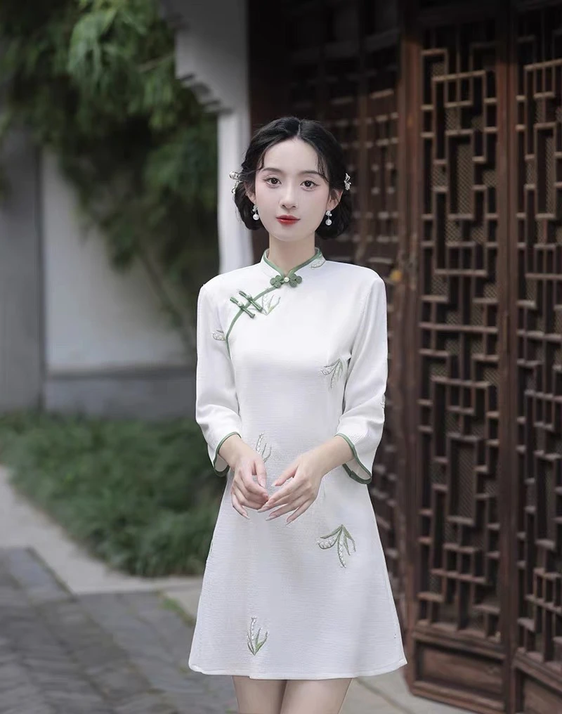 V-1919 清平调 瑾禾绉铃兰绣花 A版 秋款年轻款改良旗袍95cm短款