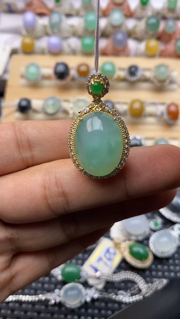 【闪购商品】翡翠吊坠(赠链)银S925镶嵌3360