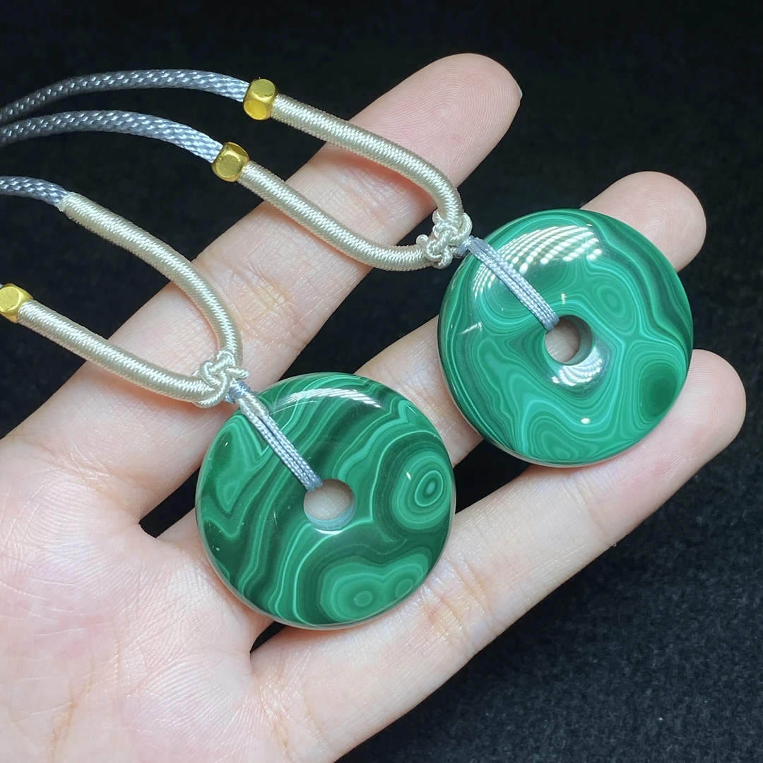 【小北好物】孔雀石吊坠-16QL25X80【多样性发一件】约30*30mm带绳