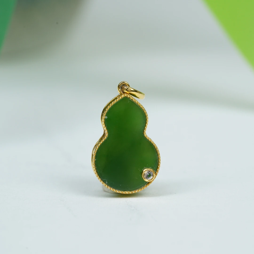 【小北好物】18K金和田玉吊坠-17QH54X121【多样性发一件】约14*10mm