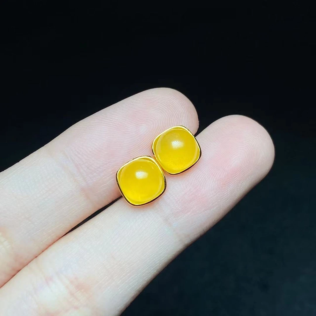 【小北好物】S925银镶嵌蜜蜡耳钉13-16QH03X759【多样性发一件】约7mm