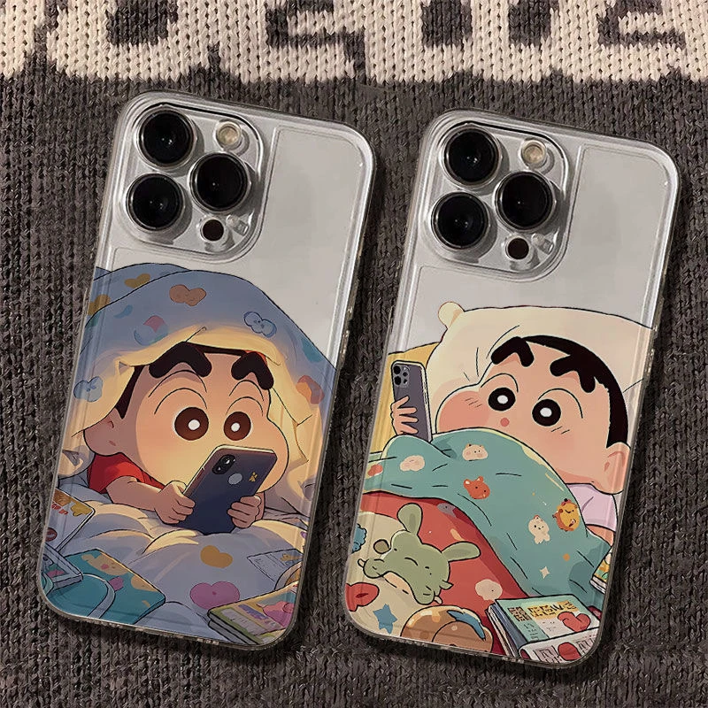 小新被窝玩手机适用苹果16PRO手机壳卡通iPhone15Promax可爱14PRO