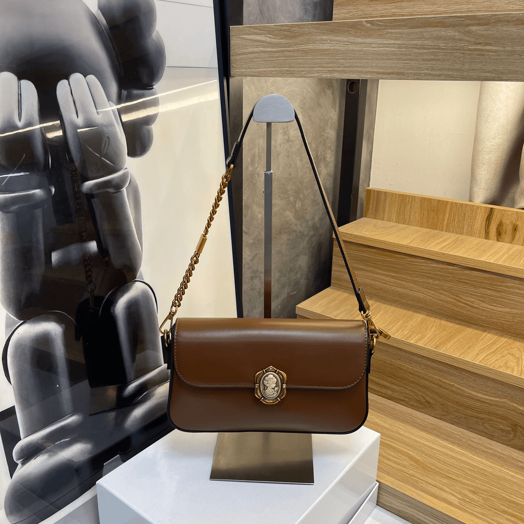 【带礼盒】2024新款定制新款时尚百搭单肩包 ins 网红斜挎包 (A016)