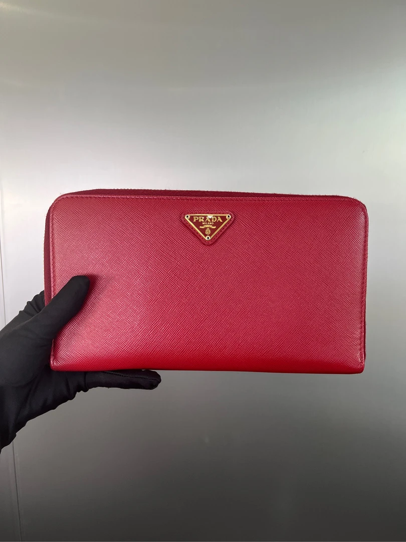 95新 Prada/普拉达 prada经典红色全皮拉链钱包手拿包