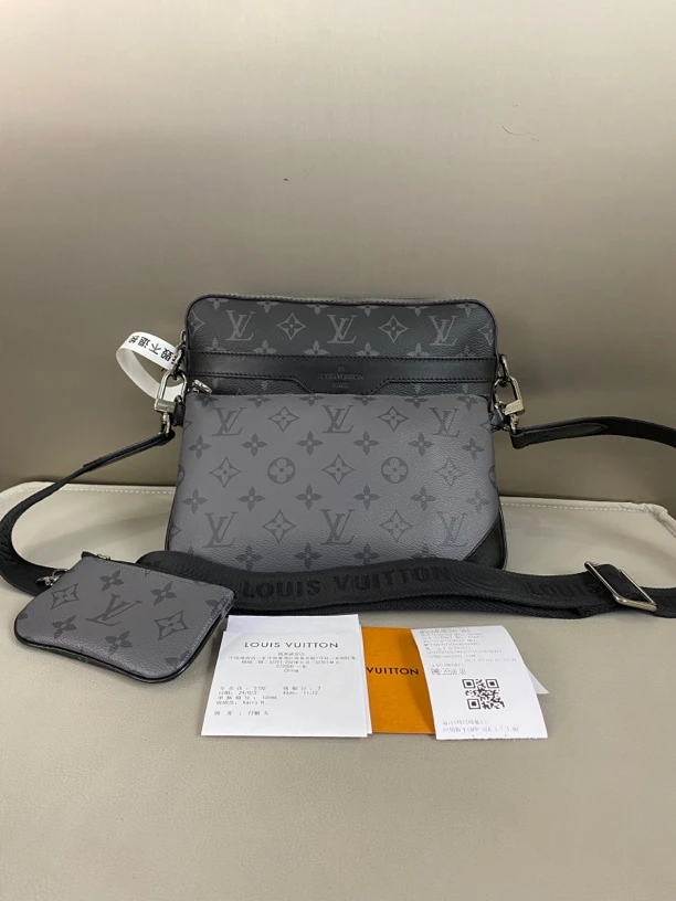 99新 LouisVuitton/路易威登 lv24年新款黑武士三合一斜挎包zs002