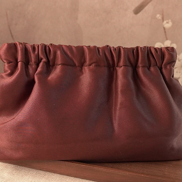 双十一爆款美拉德单肩国风手拿包红云纱钱包桑蚕丝包包斜挎包