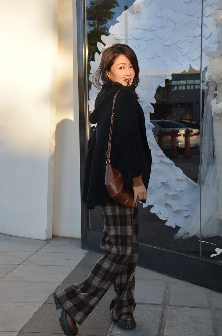 复古英伦风咖色格子阔腿休闲裤