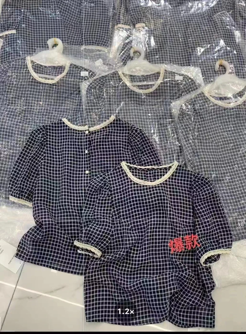 圆圆服饰夏款蕾丝领小格子衬衫