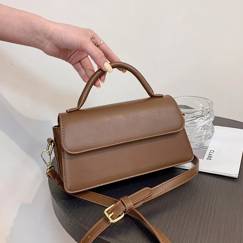 新款包包女时尚百搭单肩包休闲斜挎包网红同款手提包小方包秋冬