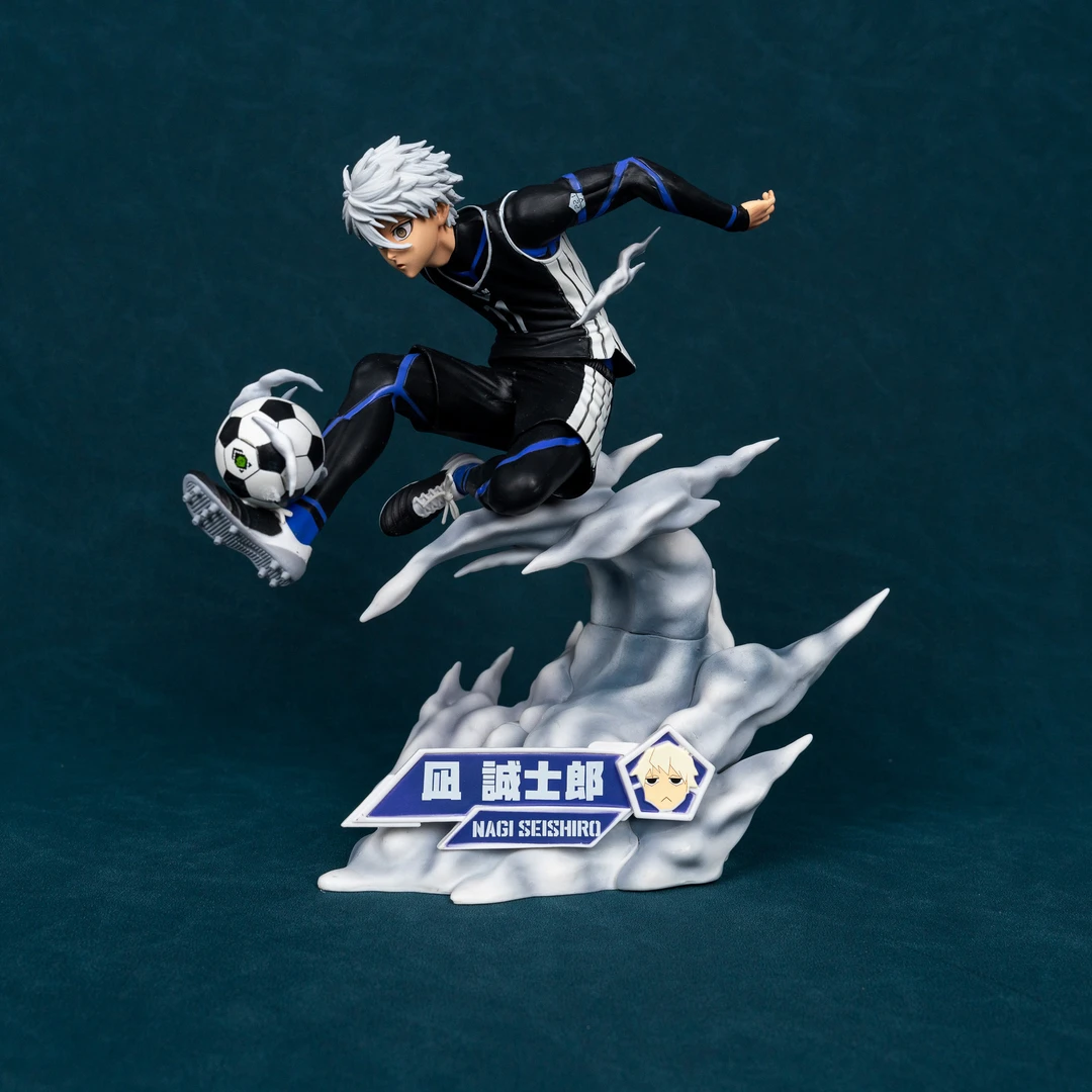 蓝色监狱 凪诚士郎手办 踢球帅气场景模型动漫游戏摆件
