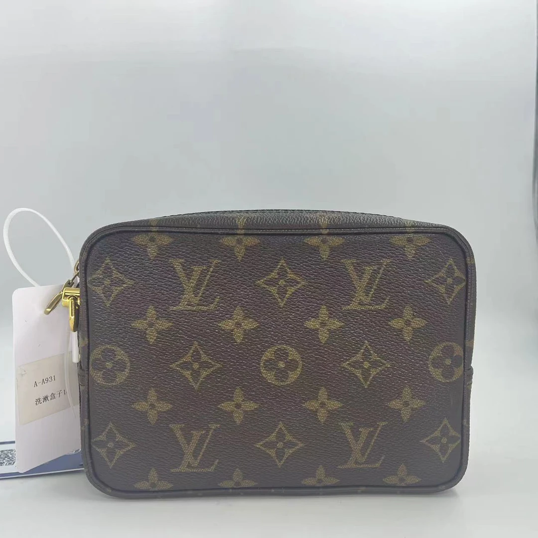 99新 LV 灵灵子/LV洗漱18盒子包斜跨包单肩包