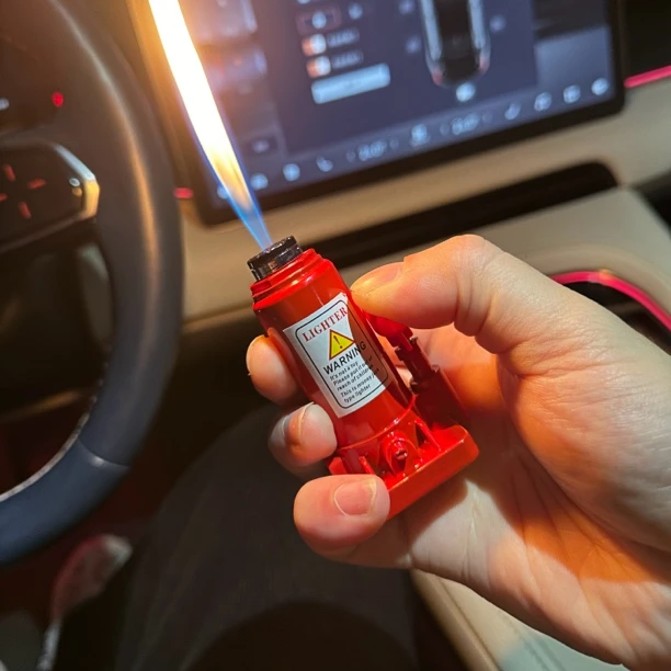 网红搞怪创意千斤顶打火机明火充气新奇潮玩送男友有趣火焰礼物