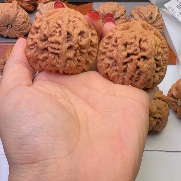 文玩核桃把件粗筋47