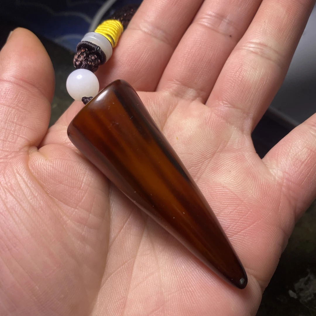 牦牛角实心 角尖手把件