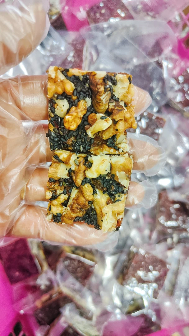 黑芝麻网红灰枣枣仁派半价包邮