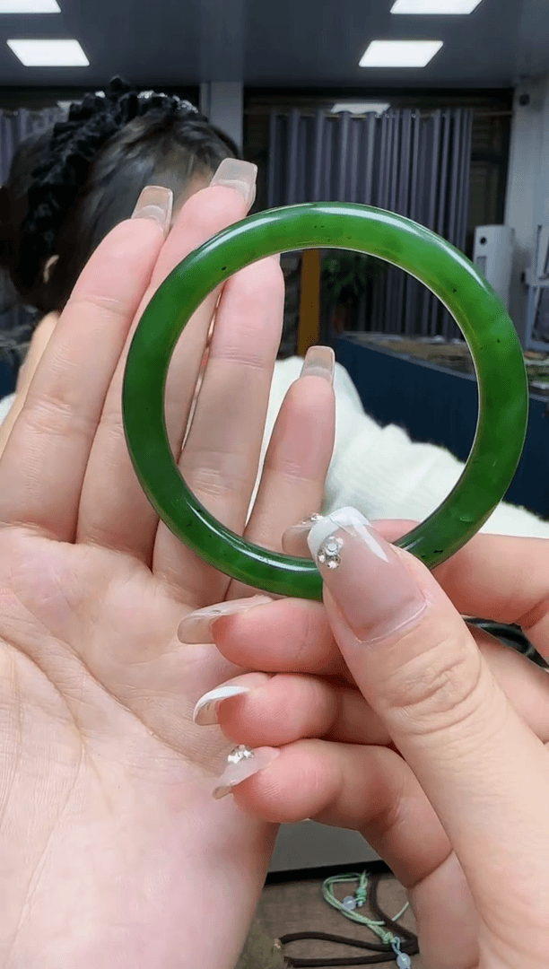 【闪购商品】和田玉手镯未镶嵌54