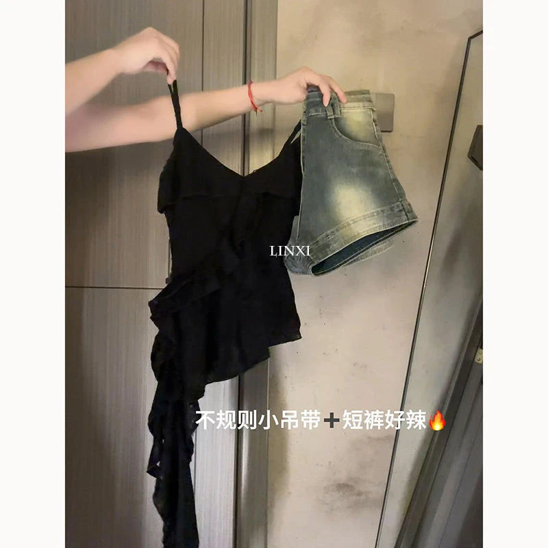 夏季套装女2024新款大码女装设计感不规则吊带上衣牛仔短裤两件套