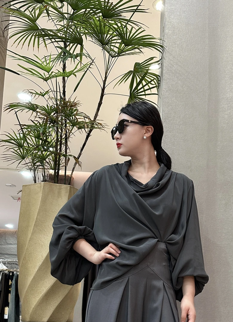 【女王定制】灰荡领衫