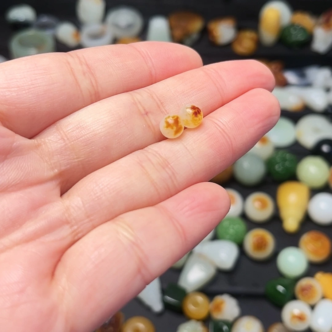 【闪购商品】和田玉（糖玉）颈饰未镶嵌红**