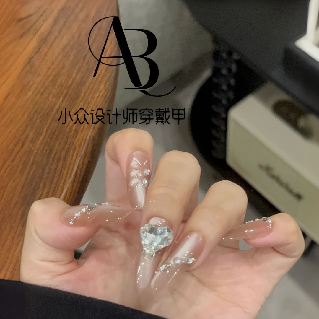 【西域蝴蝶】高级轻奢斜边珍珠碎钻立体蝴蝶歪心钻 纯手工穿戴甲