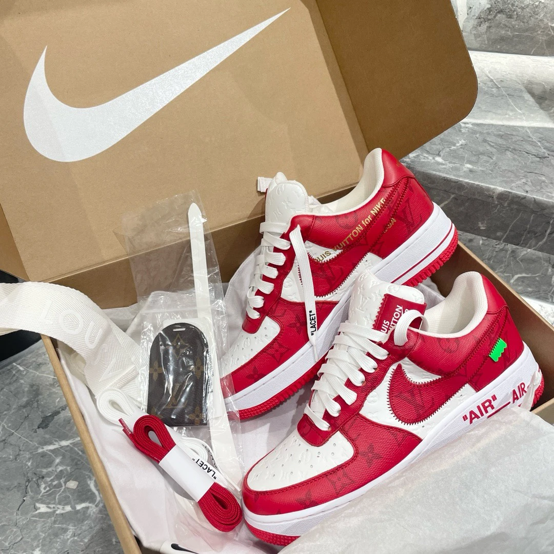 全新未使用 LouisVuitton/路易威登 NikeAirForce1红色运动鞋934
