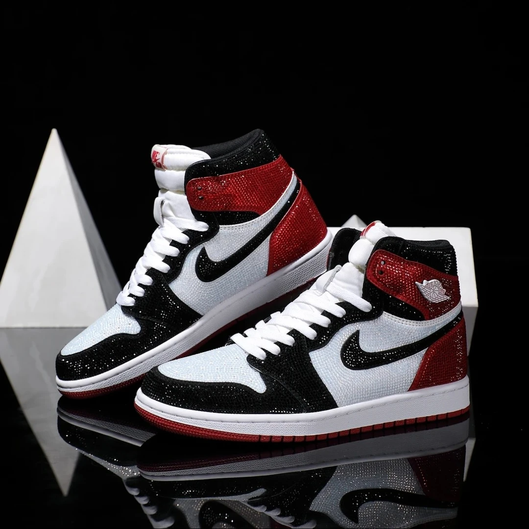 NIKE/耐克Air Jordan 1黑白红脚趾满钻复古情侣高帮潮【定制球鞋】