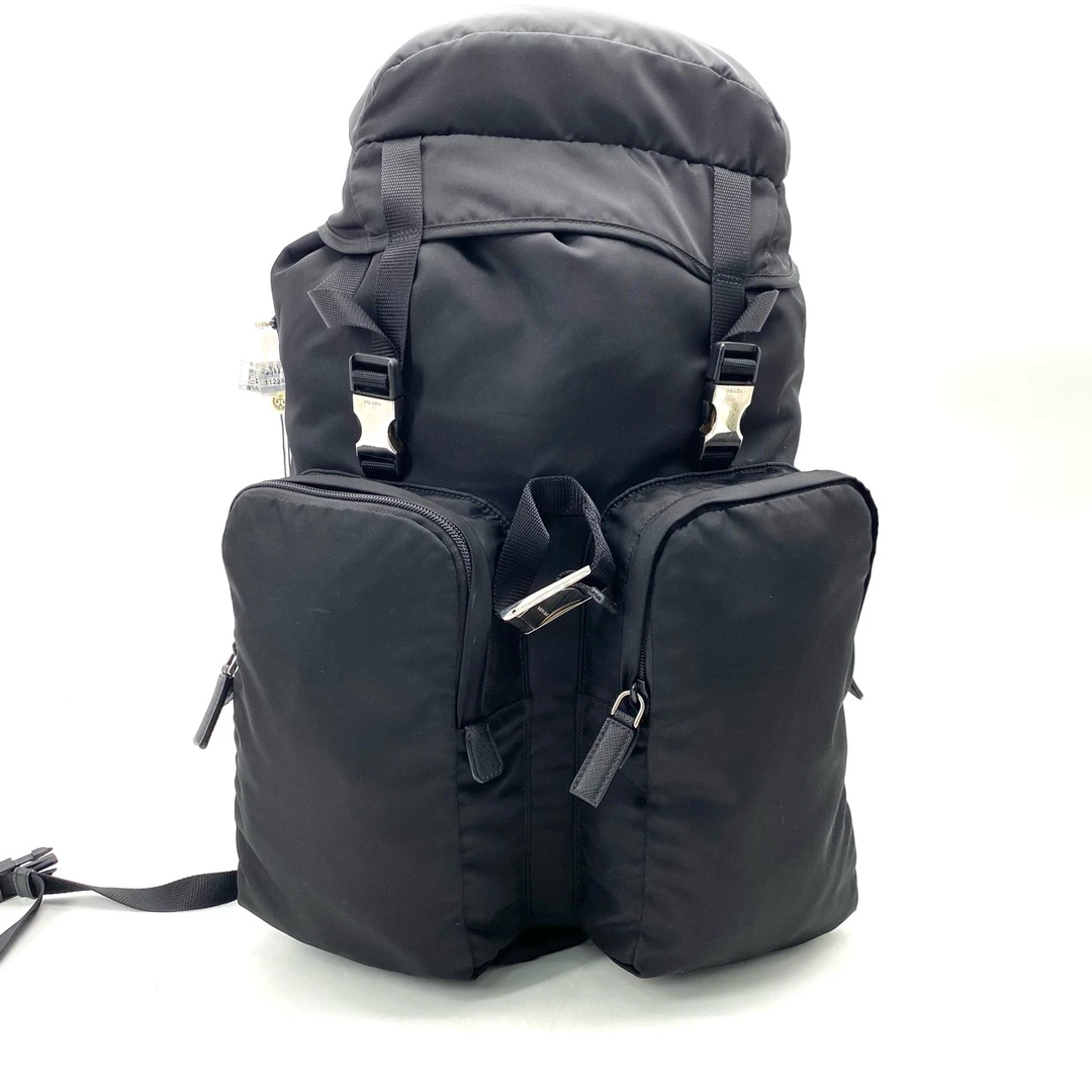 95新 Prada/普拉达 黑色尼龙帆布双肩包 尺寸32/52男士 户外 商务
