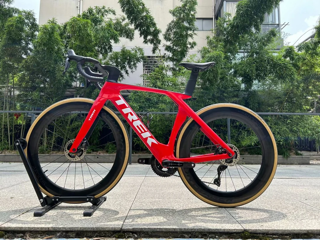 最新款第七代旗舰公路车Madon全碳纤维车架