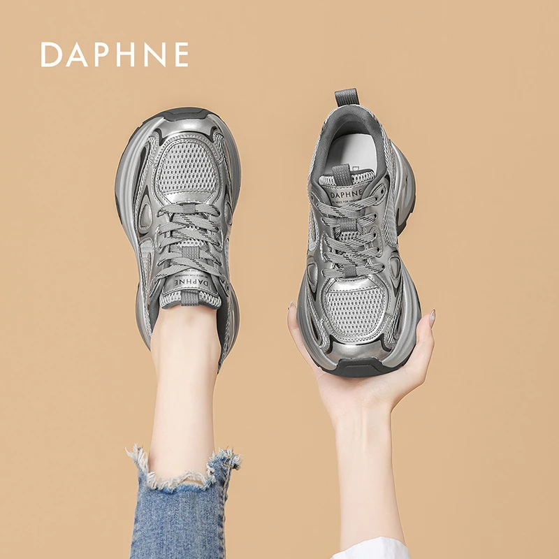 达芙妮新款女鞋冬季老爹鞋女厚底轻质减震舒适运动鞋百搭休闲鞋子