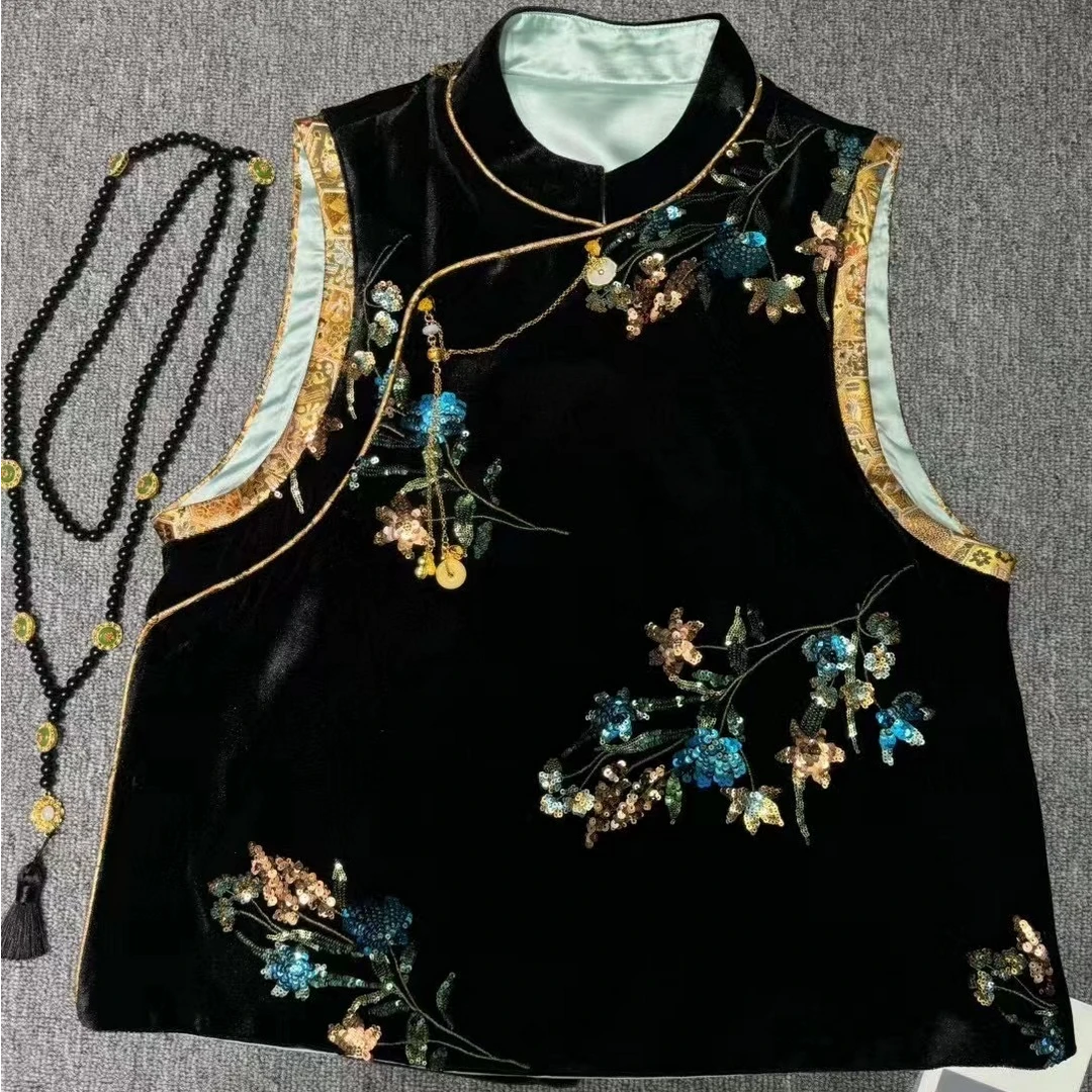 新中式复古交襟丝绒马甲2024新款国风重工刺绣亮片无袖背心