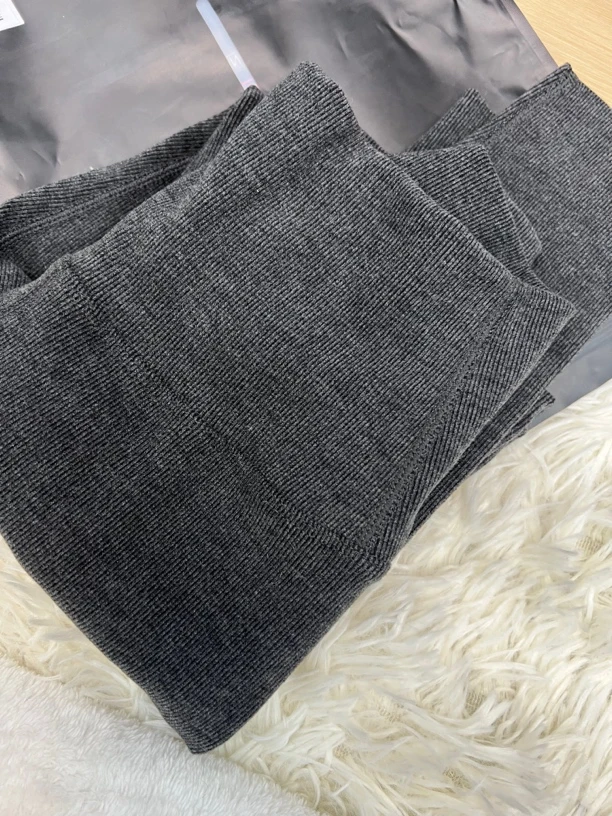 8842款韩版时尚远红外竖条高腰保暖裤