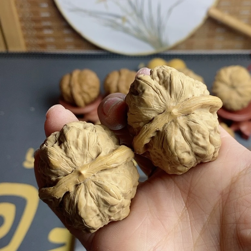 【闪购商品】文玩核桃吊坠兜****糖