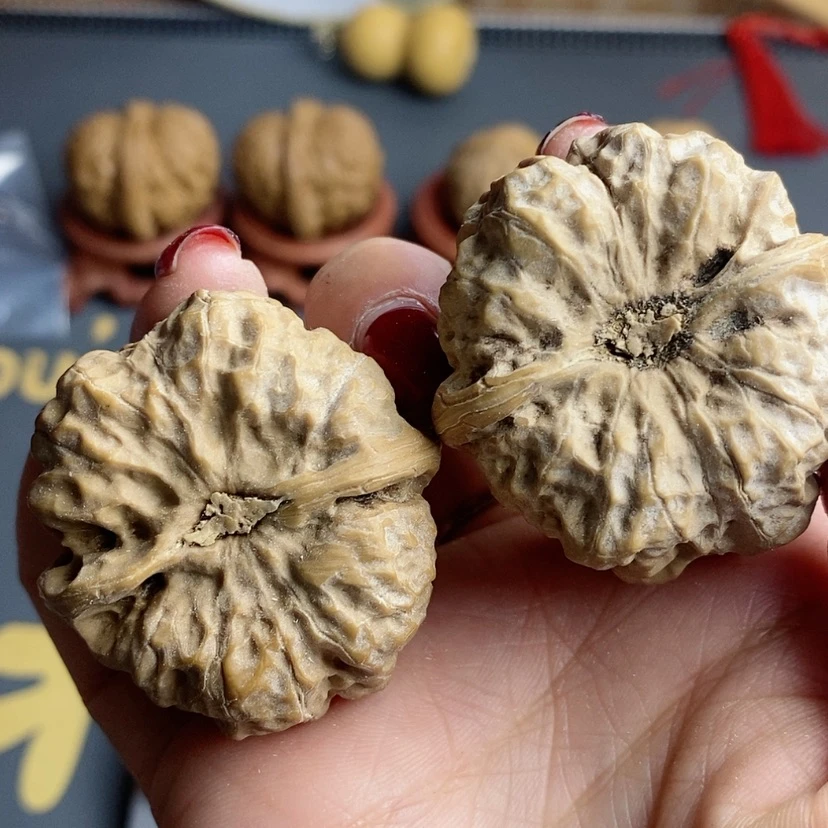 【闪购商品】文玩核桃吊坠?**Z