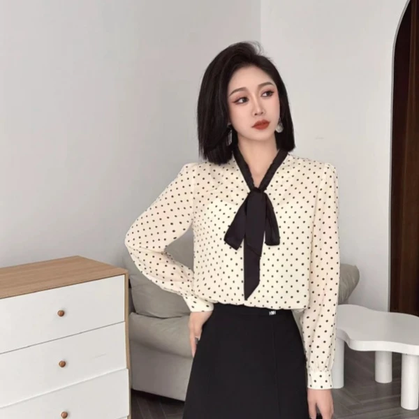 秋季上新~时尚经典休闲波点设计款上衣 S2481  DY