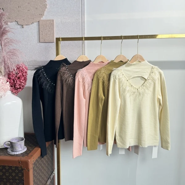 秋季上新~时尚简约重工钉珠设计款莫代尔毛衣 S9971