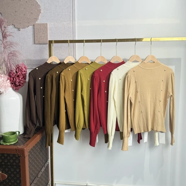 秋季上新~时尚简约重工钉珠设计款莫代尔针织衫 S9963