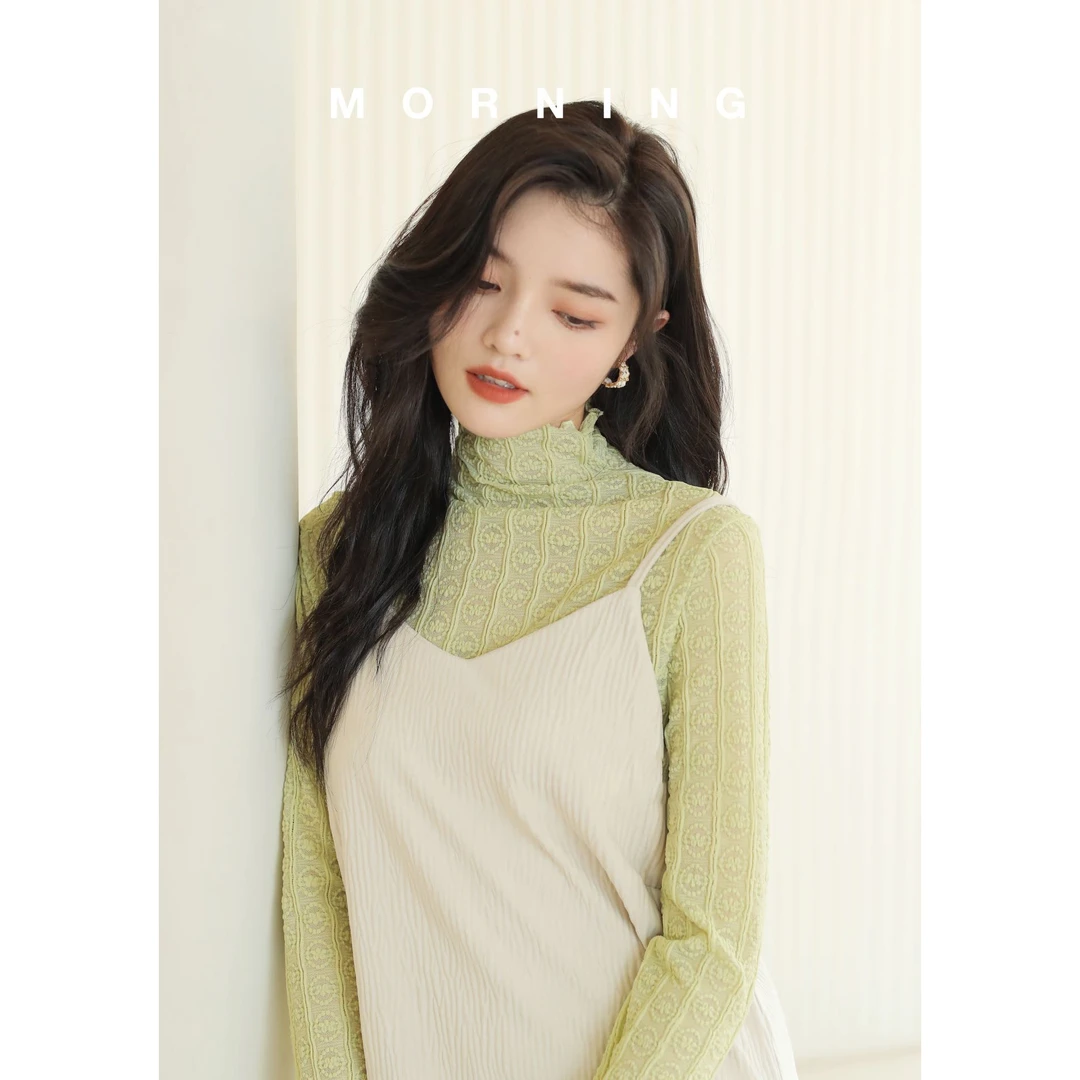 A0708法式气质碎花蕾丝打底衫抢新