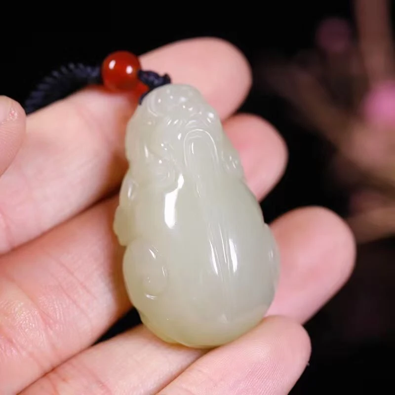 上等和田玉精雕立体貔貅挂件吊坠玉坠吉祥如意揽财聚宝招财纳福