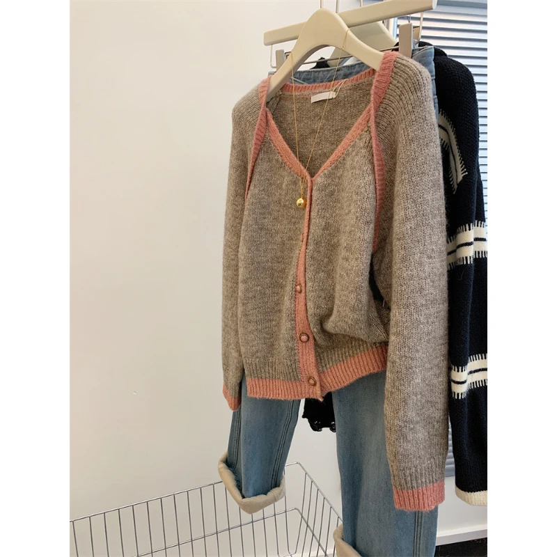 怒推！！穿搭不费力，灰色v领假两件针织打底衫女毛衣修身短款上衣