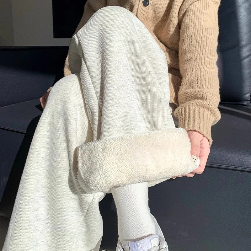灰色运动裤女秋冬2024新款羊羔绒垂感宽松阔腿裤休闲直筒加绒卫裤